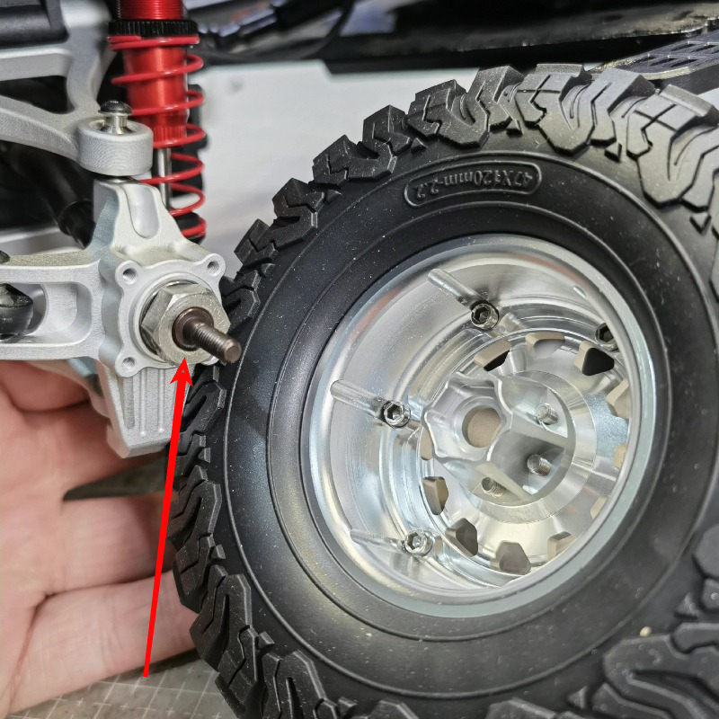 TRACTION HOBBY KM Tank 300 RAM - Ram 1500 Rc Hobby のレビューと価格